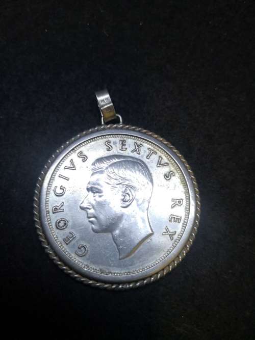 George VI 5 Shilling 1952 SOUTH AFRICA silver coin in STERLING SILVER Pendant setting