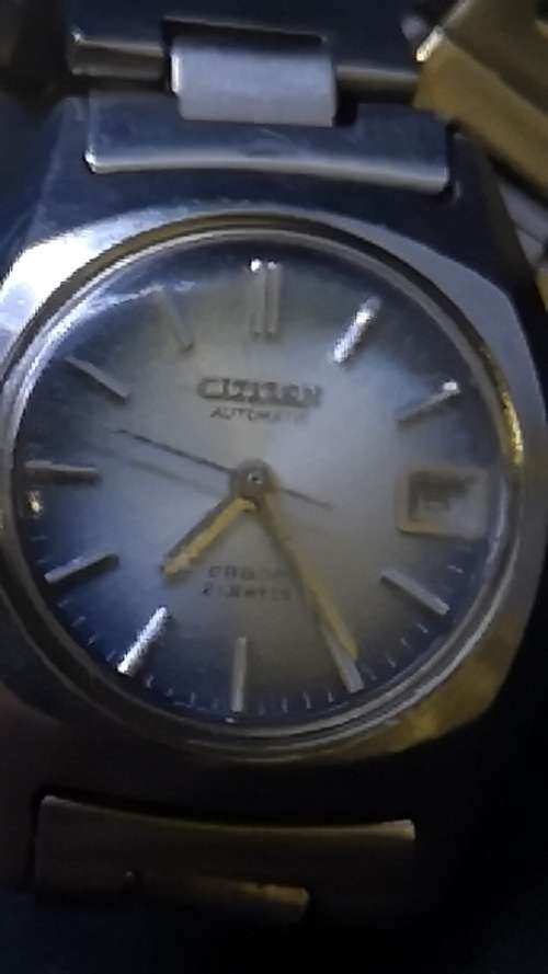 Vintage automatic Citizen ladies watch - wins time- selling as is