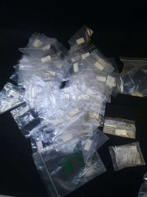 Job lot of watch pins and buckles