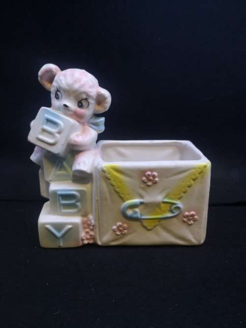 Balboa nursery planter - sheep - Adorable!