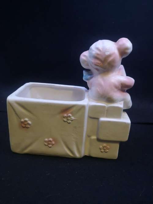 Balboa nursery planter - sheep - Adorable!