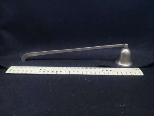 Candle snuffer