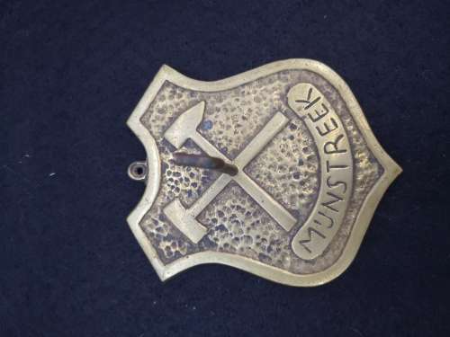 Munstreek brass plaque key holder