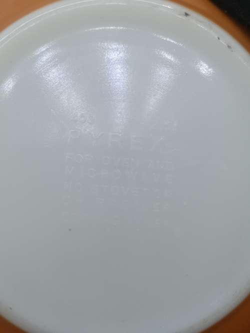 Pyrex mixing bowl