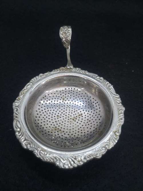 Tea strainer