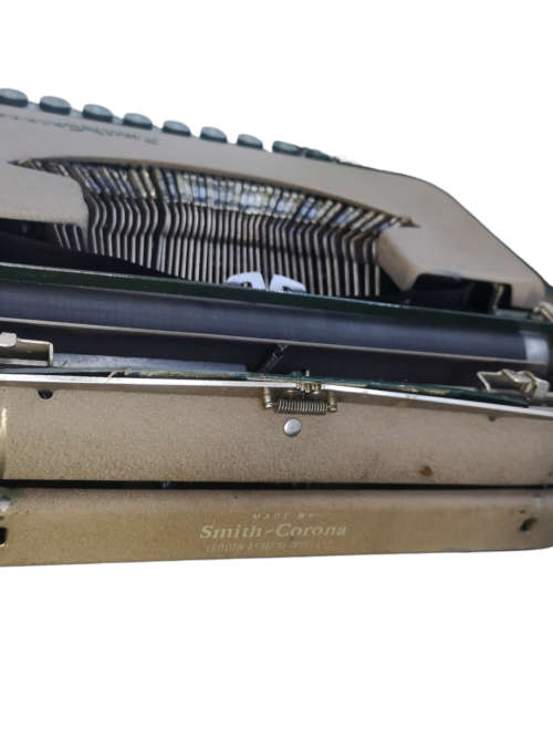 Smith Corona Skyriter Portable Typewriter with metal carry case
