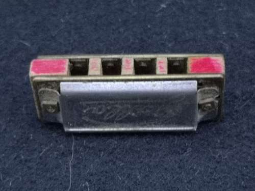 Vintage  petite harmonica