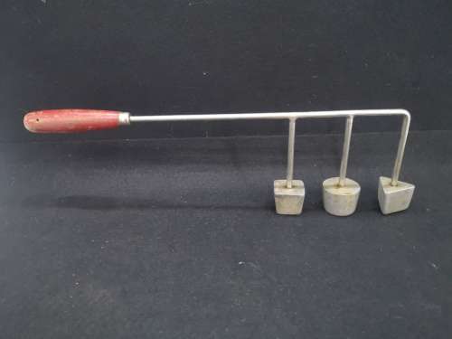 Vintage Snackle with wooden handle