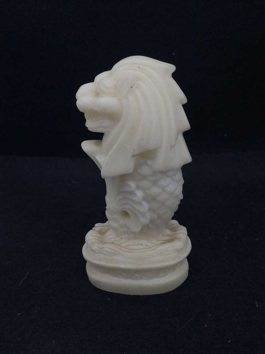 Merlion - resin