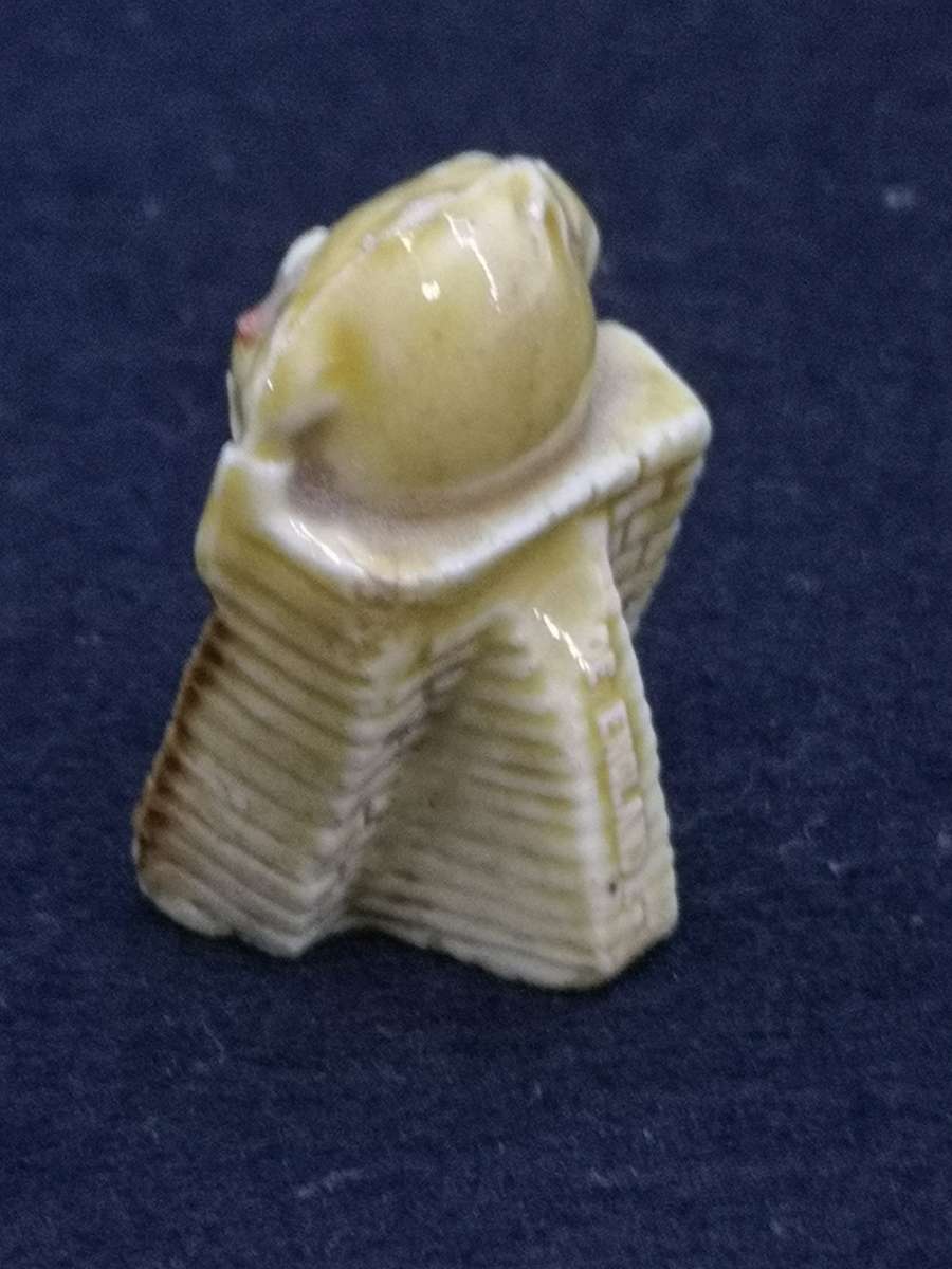 Wade Whimsie - Humpty Dumpty