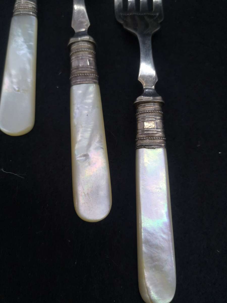 Mother of pearl fish knifes and forks set