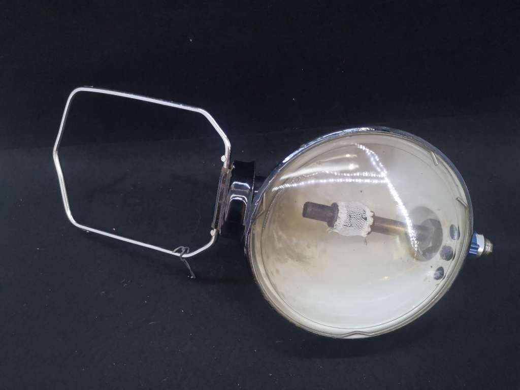 Vintage White Enamel Fisherman`s Gas Lamp with extra replacement glass