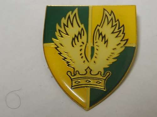 GROUP 30 HQ ONLY 2 PINS