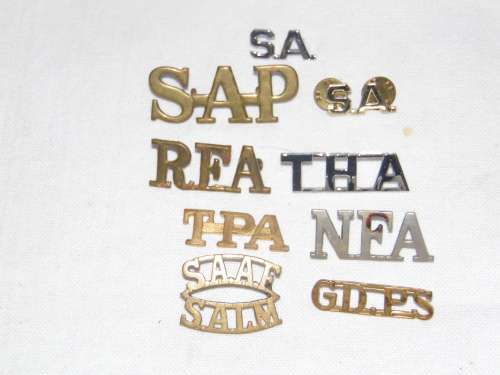 MIX LOT SHOULDER LETTERING