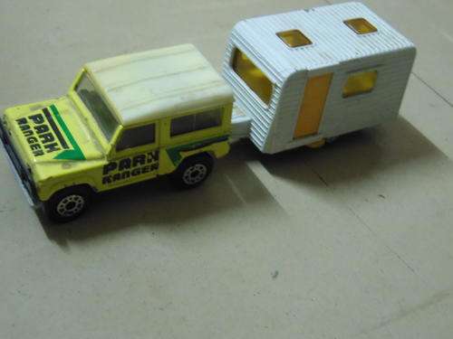 LAND ROVER NINETY 1987 1:62 (CARAVAN 1977 MATCHBOX  MADE IN ENGLAND)