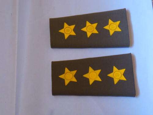 SADF CAPTAIN RUBBER SHOULDER RANK SET