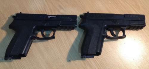 KWC Sig Sauer SP2022 Replic 4.5mm Co2 BB Pistol Sold as spares! Trigger fires no Mags