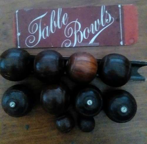 Wooded table bowl set