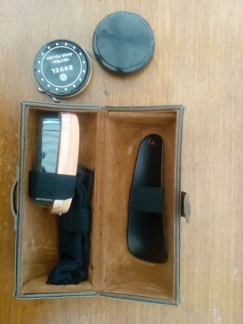 Shoe Polish Set in Leather Case - Avis