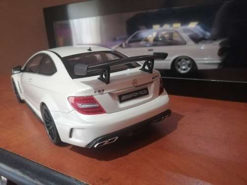 MERCEDES C63 BLACK EDITION