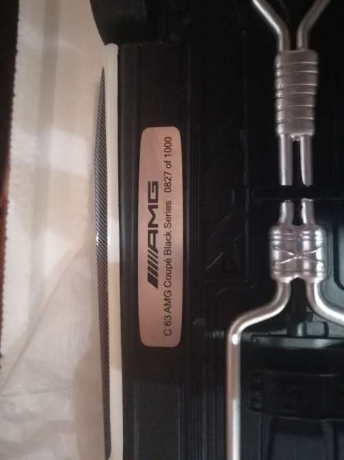 MERCEDES C63 BLACK EDITION