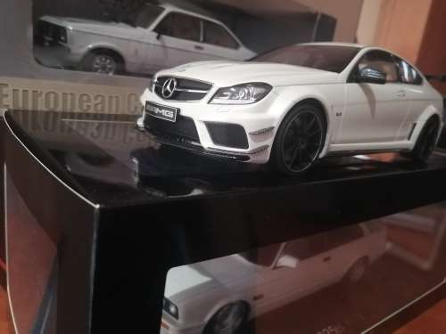 MERCEDES C63 BLACK EDITION