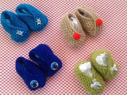 BABY "KIMONO" SLIPPERS - R 29.90 a pair