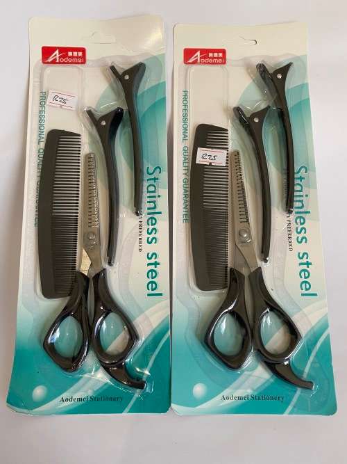 1 x  PROFESSIONAL QUALITY HAIR CUTTING TOOL KIT HAIRDRESSER SALON