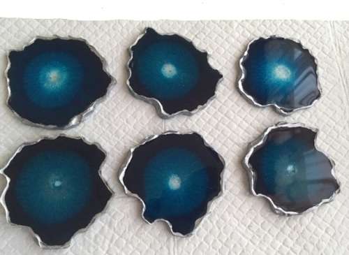 SET OF 6 FREEFORM GEODE COASTERS - BLUE & SILVER - STUNNING DECOR ITEM - HANDCRAFTED.
