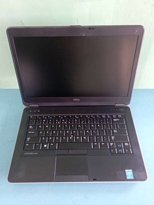 Dell latitude e6440: i5-4300, 8gb ram, 500gb hdd, win 10 pro