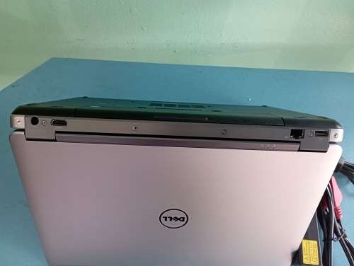 Dell latitude e6440: i5-4300, 8gb ram, 500gb hdd, win 10 pro