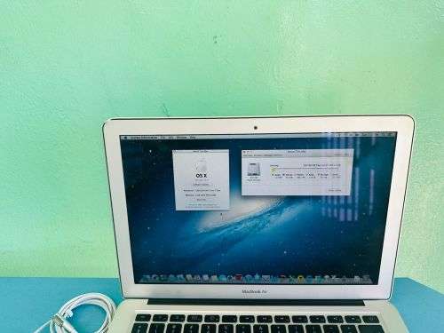 APPLE MACBOOK AIR A1369: CORE 2 DUO 1.86GHZ, 2GB RAM, 250GB STORAGE. MAC OS X 10.8.  CLEAN!!!!!