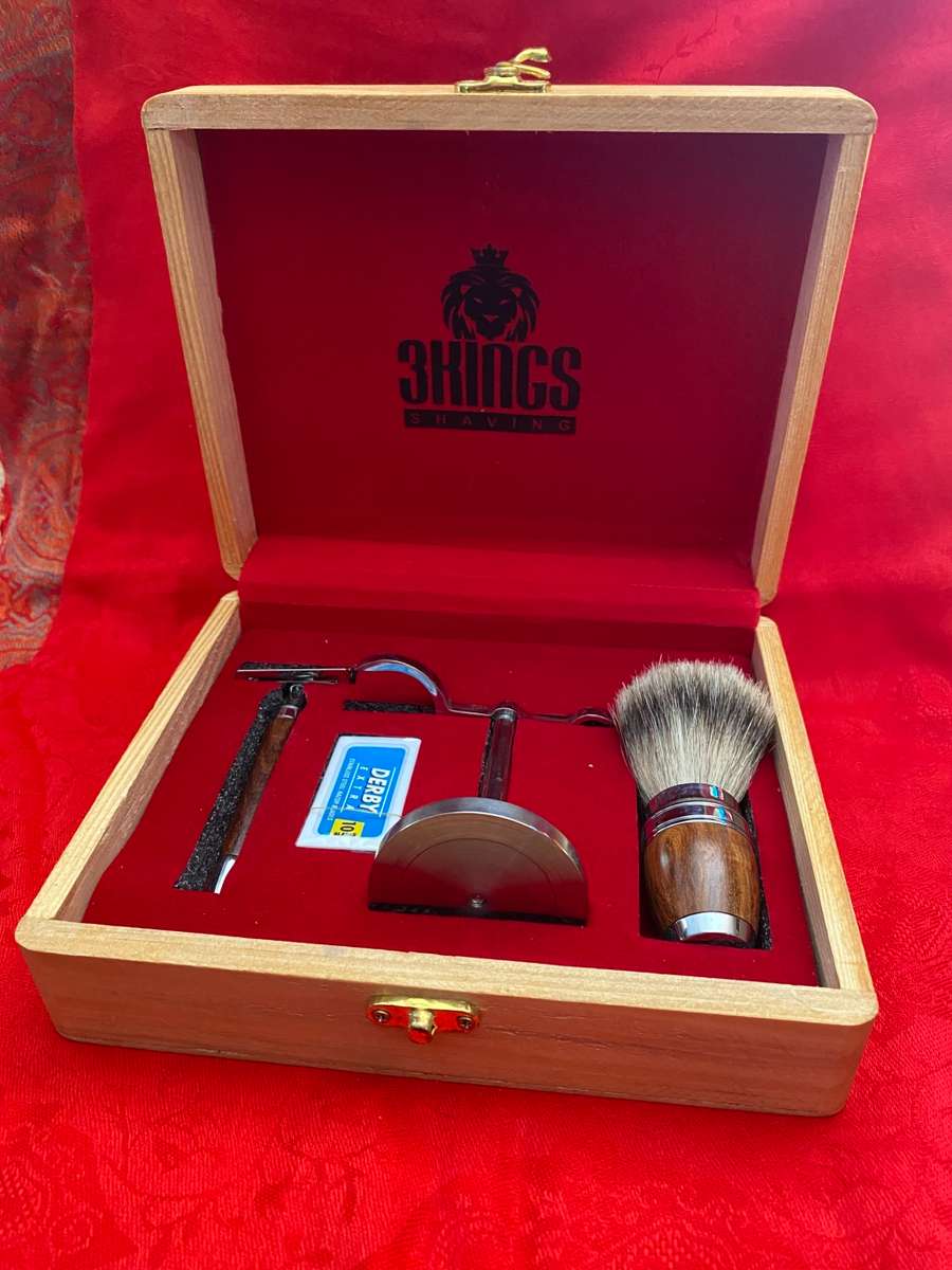 Old Shaving Kit