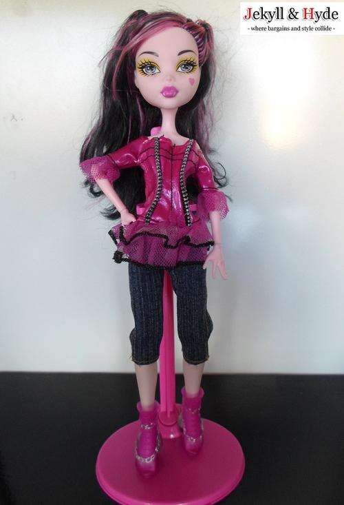 Monster High Outfit ~ Jeans and Pink Top