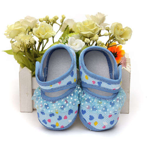 Baby Shoes ~ Baby Crib Shoes Hearts Blue [12 - 18 mths]