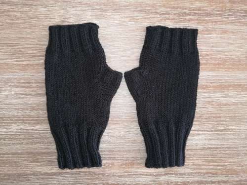 FLASH SALE  Fingerless Gloves (Black Stretch) Knitted