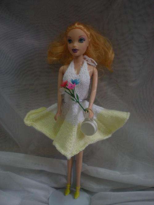 Barbie 'Marilyn Monroe' Dress with Accessories (Shoes + Bag + Flowers)
