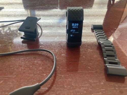 Fibit Charge 3 with original charge + extra band *NO BOX*