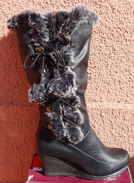 Ladies long wedge winter boots size 8 - FREE POSTAGE IN S.A.