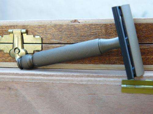 Gillette Ball End Vintage - DE=RAILED Double Edge Razor -  ©CERAKOTE