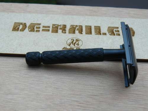 Gillette Tech Vintage - DE=RAILED Double Edge Razor ©CERAKOTE