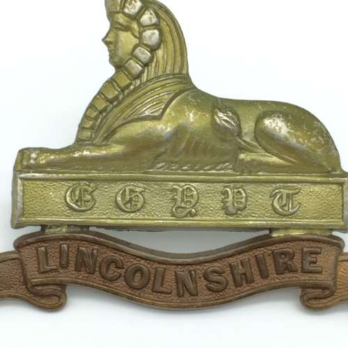 British - `Lincolnshire Regiment` Cap Badge