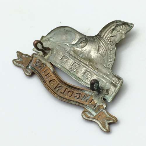 British - `Lincolnshire Regiment` Cap Badge