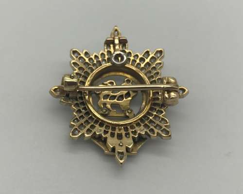 18ct Gold & Diamond (Worcestershire Regiment) Sweetheart Brooch
