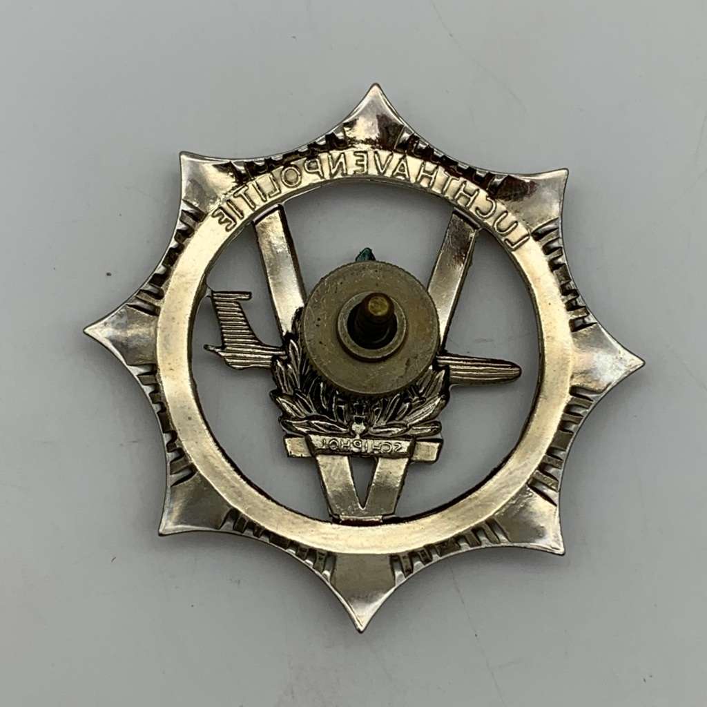 Dutch Airport `Luchthaven Polite` Police Cap Badge