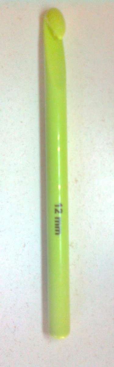 CROCHET HOOK FOR T-SHIRT YARN