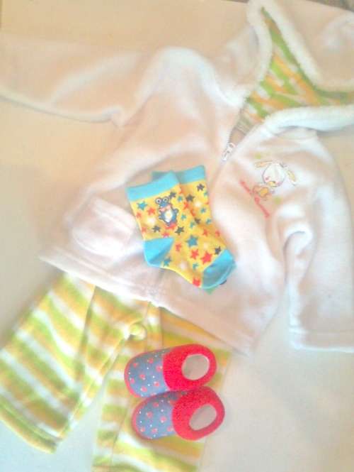 BABY SWEATER WITH PANTS PLUS SHOES PLUS SOCKS