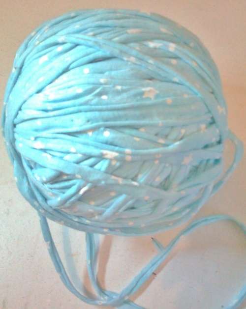 LIGHT TURQUOISE WITH WHITE STARS AND DOTS T-SHIRT YARN