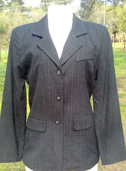 CHARCOAL PINSTRIPE LADIES JACKET PLUS A FREE TOP - SIZE: 8