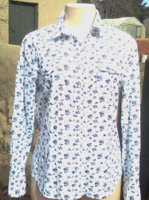 2 x LADIES TOPS FOR R1 - SIZE: 12